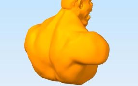 绿巨人半身像侧面