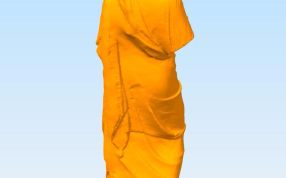 年轻女子雕像背面