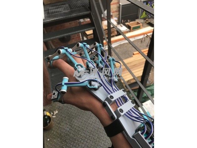 外骨骼机器人手