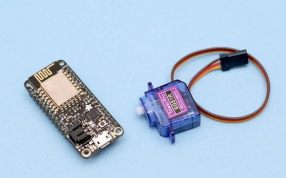 舵机和FeatherHUZZAH连接