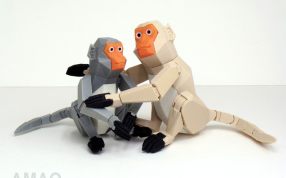 丙申年的猕猴拥抱