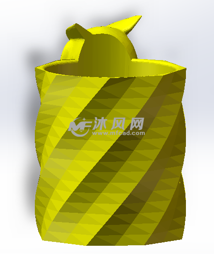 猫头鹰笔筒后部效果图