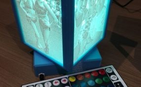 旋转浮雕照片灯箱