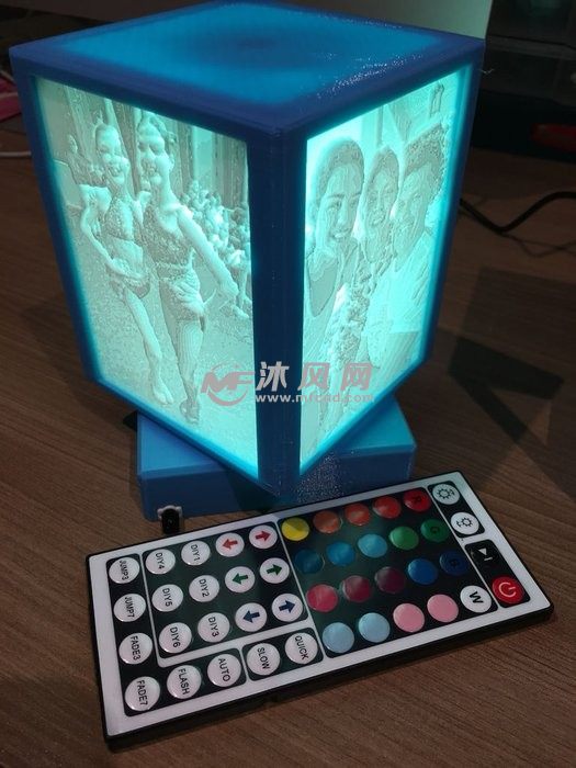 旋转浮雕照片灯箱