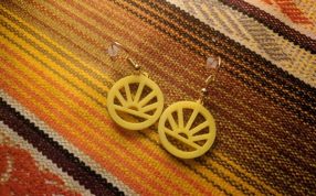 实物图添加挂链