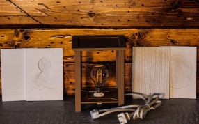 浮雕台灯实物图