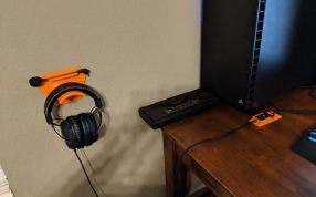 挂壁耳机架实物图