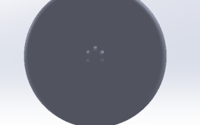 放在水瓶上的相机支架俯视图