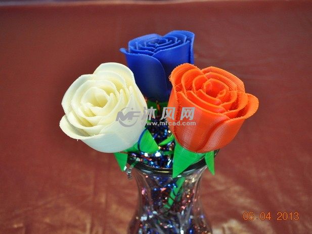 玫瑰花（三朵三颜色）