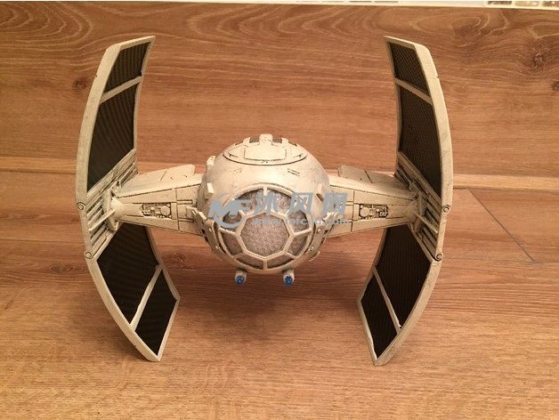 宇宙飞船实物图