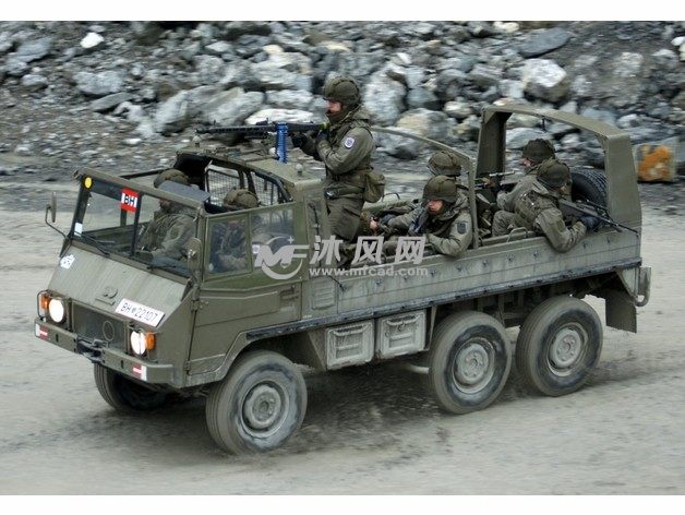 军用卡车实物图