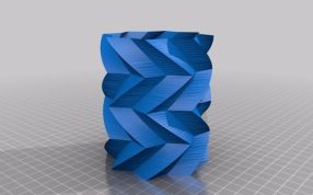 曲折笔筒主视图