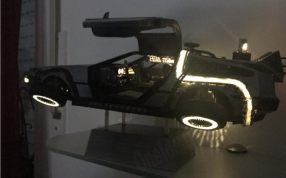 乐高时光车侧视图