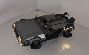 乐高时光车斜视图