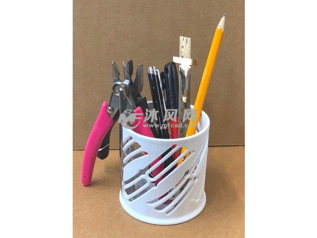 斜边圆笔筒模型实物图放笔