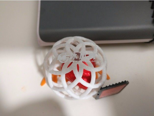 镂空小蛋模型俯视图