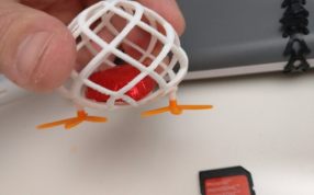 镂空小蛋模型侧视图