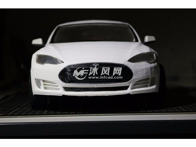 特斯拉车模主视图