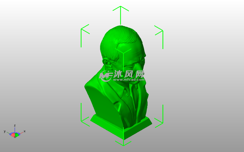  普京大帝雕像斜视图