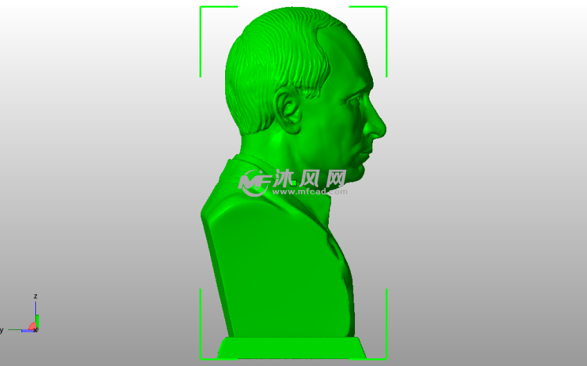  普京大帝雕像侧视图