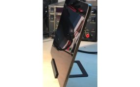 iPad Pro 2018支架放置iPad侧视图