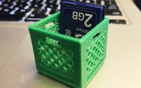 SD卡卡盒实物图