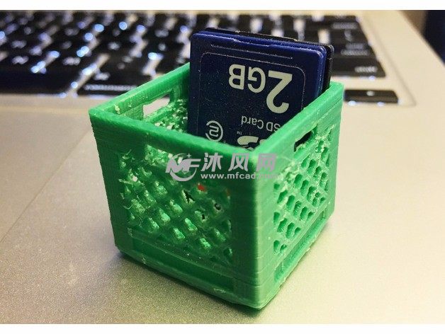 SD卡卡盒实物图