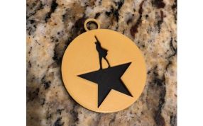 汉密尔顿LOGO钥匙链实物图