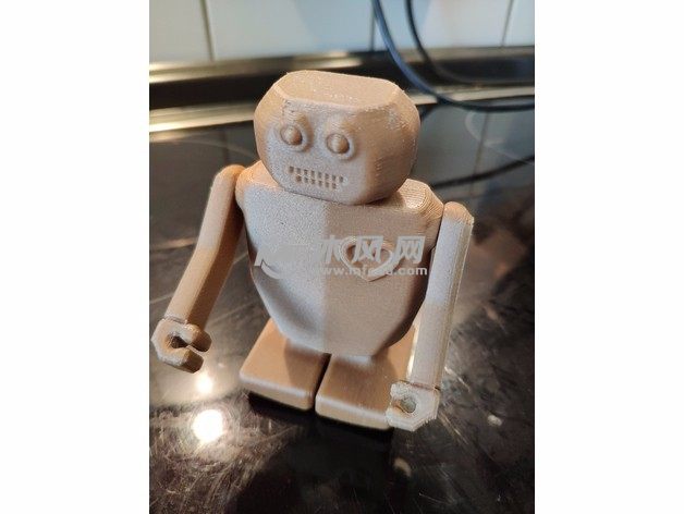 行走甜心机器人实物图