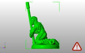 爬行的老人侧视图