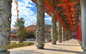  盘龙柱子实物图