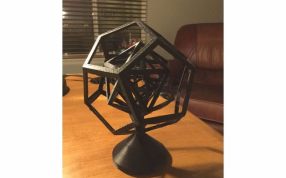 五边形陀螺实物图