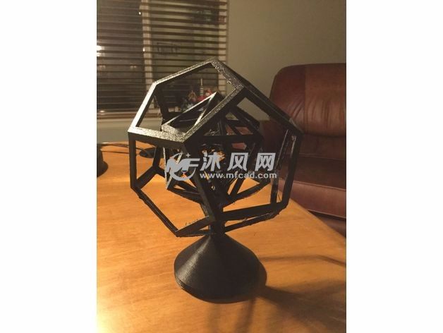 五边形陀螺实物图