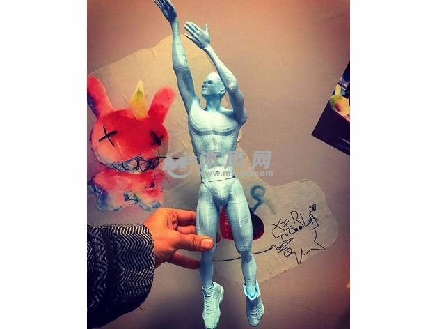 巴隆克斯托投篮雕像实物图