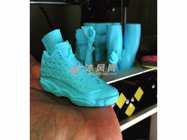 巴隆克斯托投篮雕像打印图