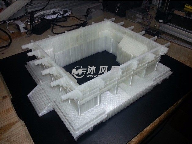 古代小房子底座加中间结构俯视图