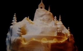 圣诞节小雕像主视图