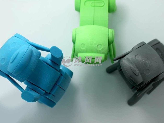 三只木偶小狗狗