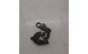 小兔子钥匙链实物图