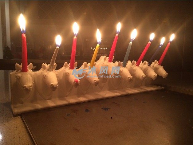 马头烛台模型实物图