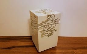 半镂空长方体灯罩未开灯