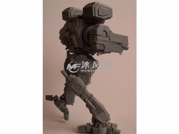 机甲战士愤怒猫侧视图