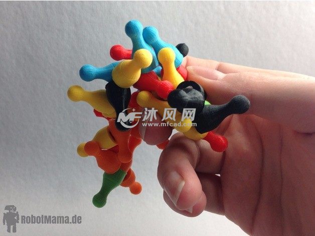 办公室磁铁用手拿着