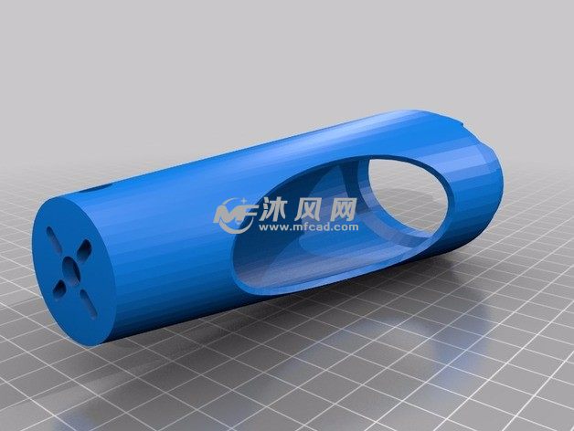 航模飞行器机身靠近机头