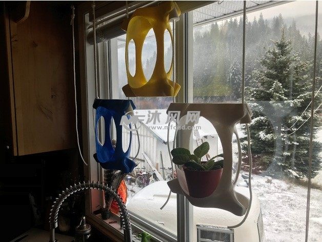 花盆悬挂架侧视图