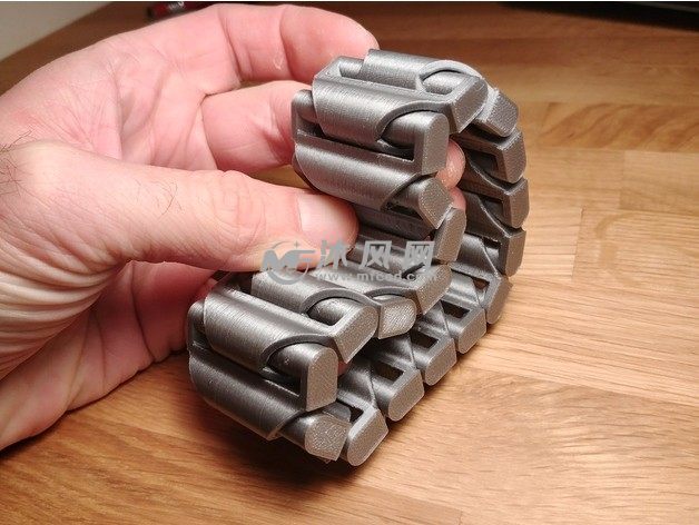 铰链手镯模型实物图