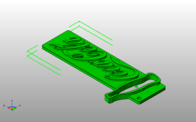 可口可乐瓶钥匙链斜视图