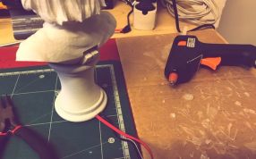 爱因斯坦半身像后视图