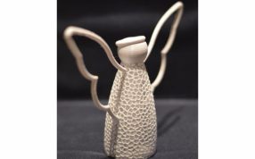 镂空雪人灯罩右侧视图