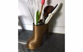 高跟鞋笔筒实物图